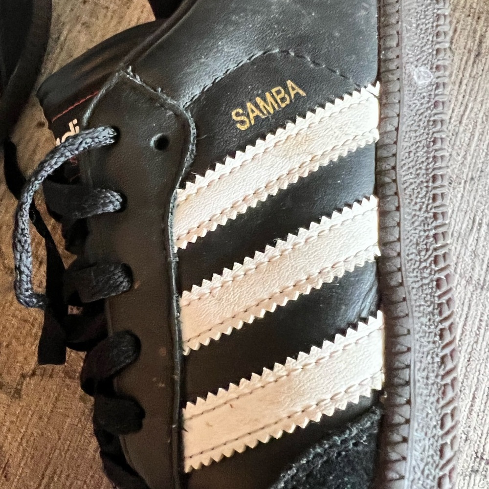 Kids Adidas Samba 4.